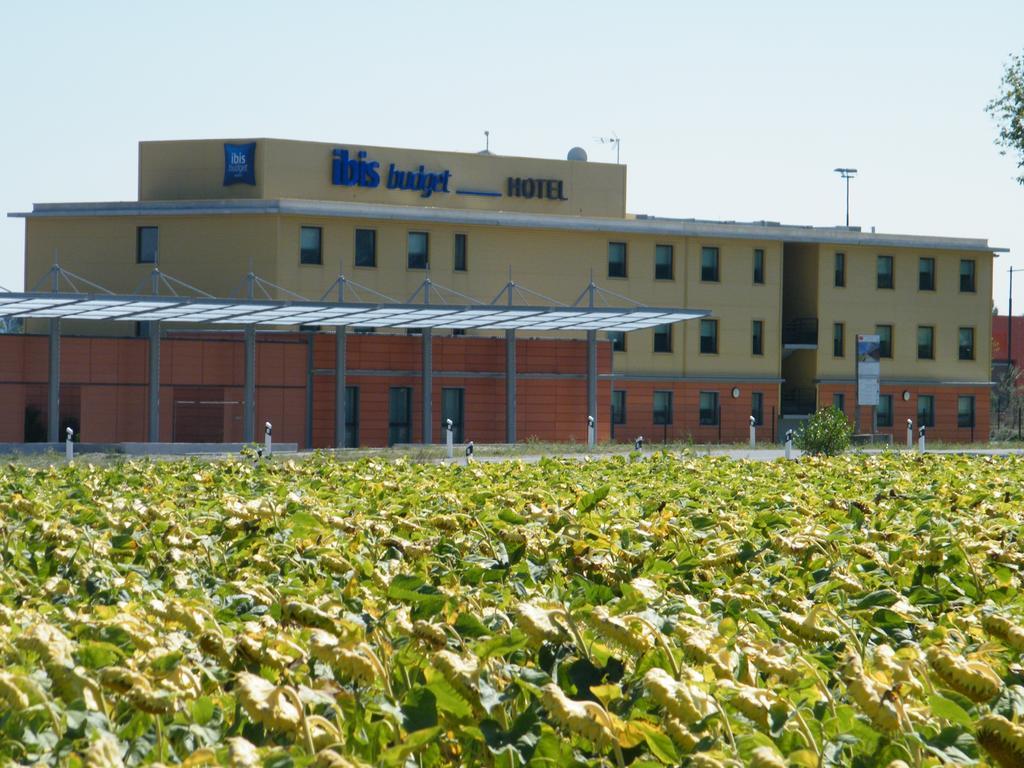 Ibis Budget Castelnaudary - A61 외부 사진